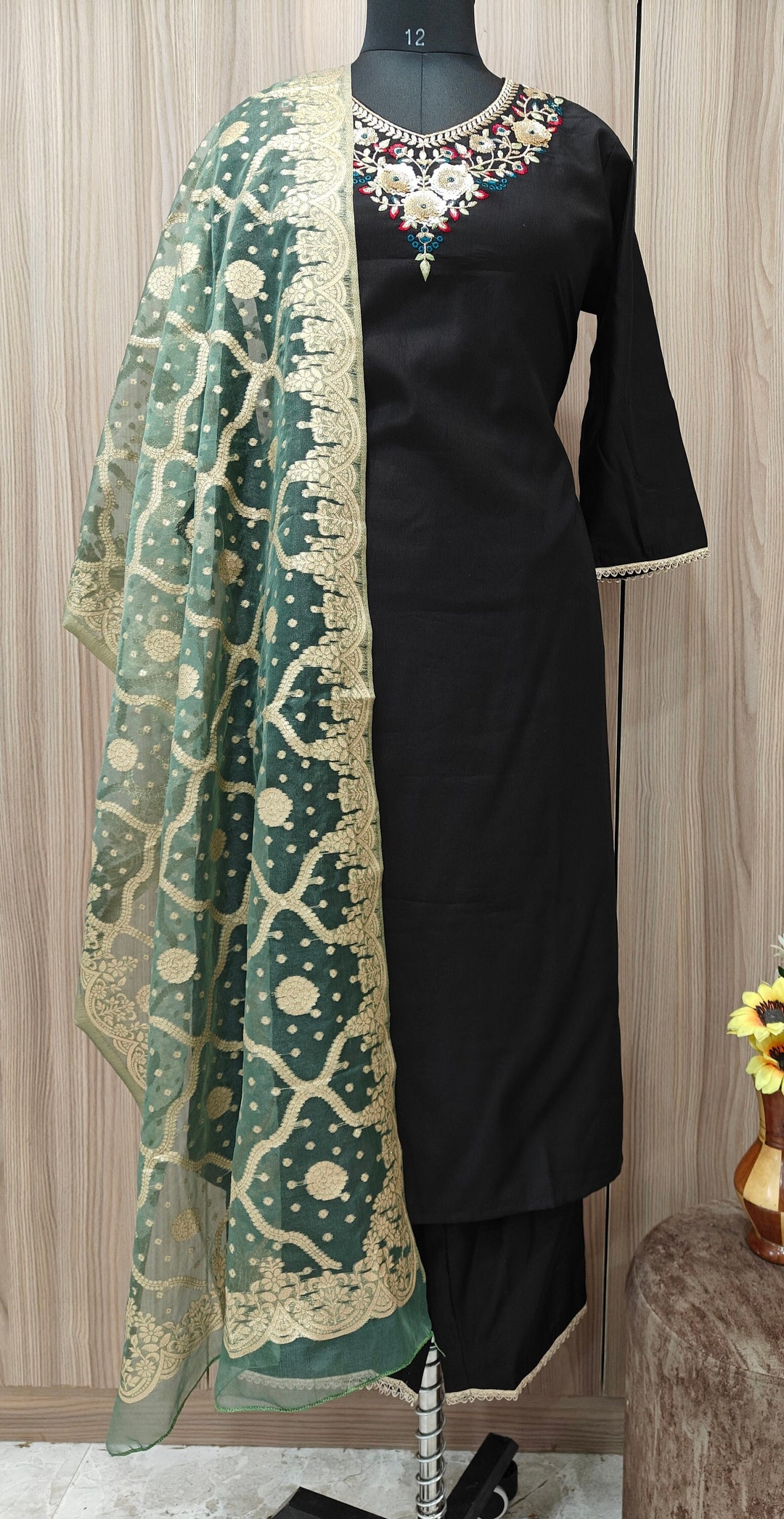 Trendmalls Salwar Suit Women's Cotton Embroidery Kurta Trendmalls Salwar Suit Women's Cotton Embroidery Kurta