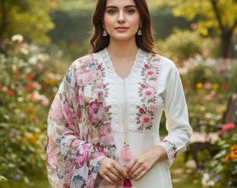 豪華刺繍クルタセット ホワイトパンツインドネパール衣装【Sサイズ】【OT15】 インド刺繍クルタcek5/S～SM/ホワイト・イエロー刺繍