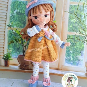 Handmade Crochet Doll – Layla Amigurumi Toy 30 cm – Soft Stuffed Baby Girl Gift
