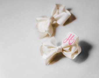 Personalized Initial Bow: Cursive Heart Style, Custom Hair Accessory