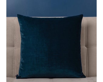 Peacock blue velvet throw pillow| Peacock blue pillow case| Peacock cushion cover|Peacock blue velvet pillow 22x22|velvet throw pillow