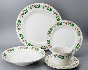 Vintage Gibson Christmas Charm Holly Delight Harmony Dinnerware