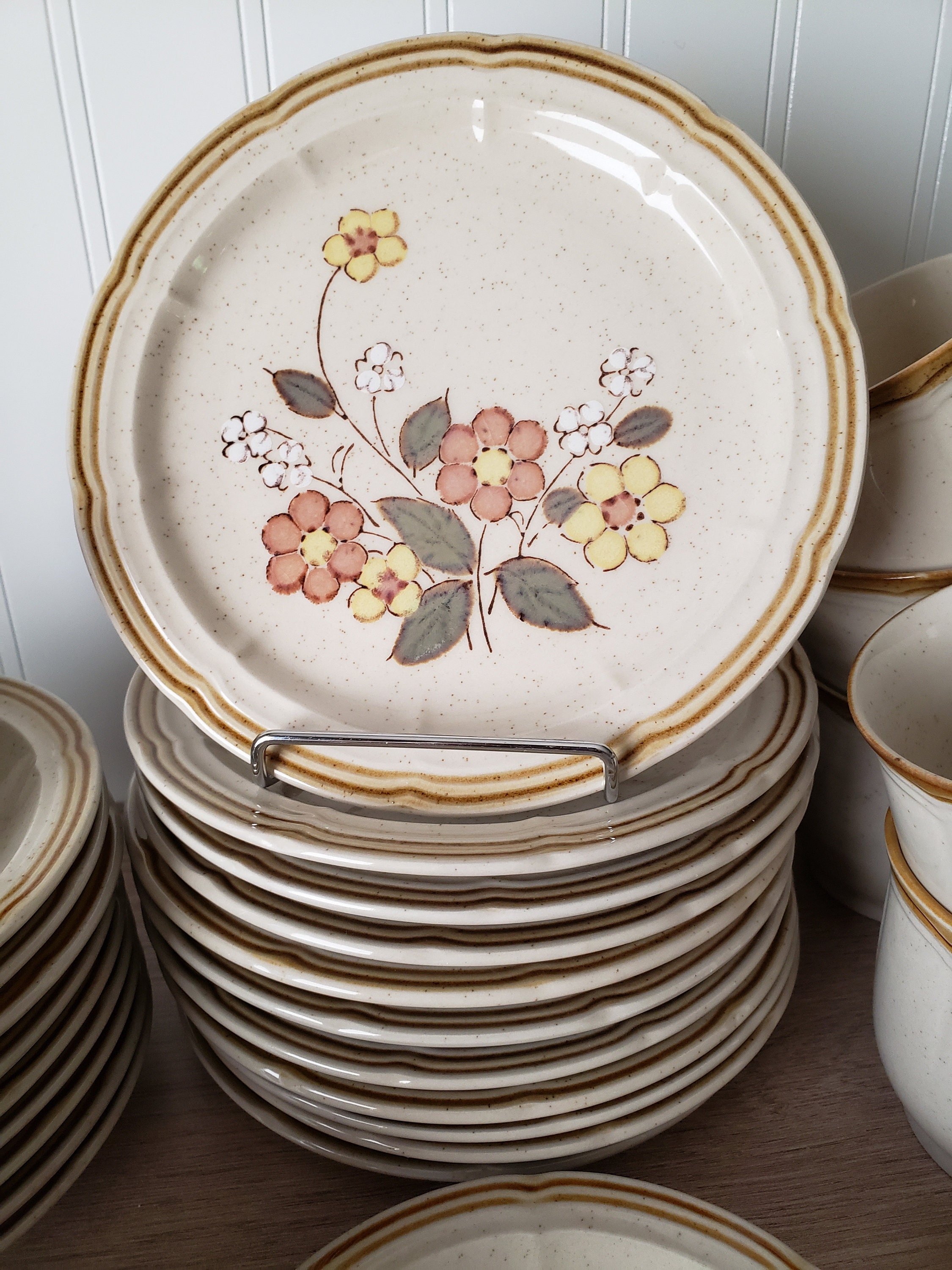 Vintage Crown Manor Floral Stoneware Dinnerware Set, 1970s Japan