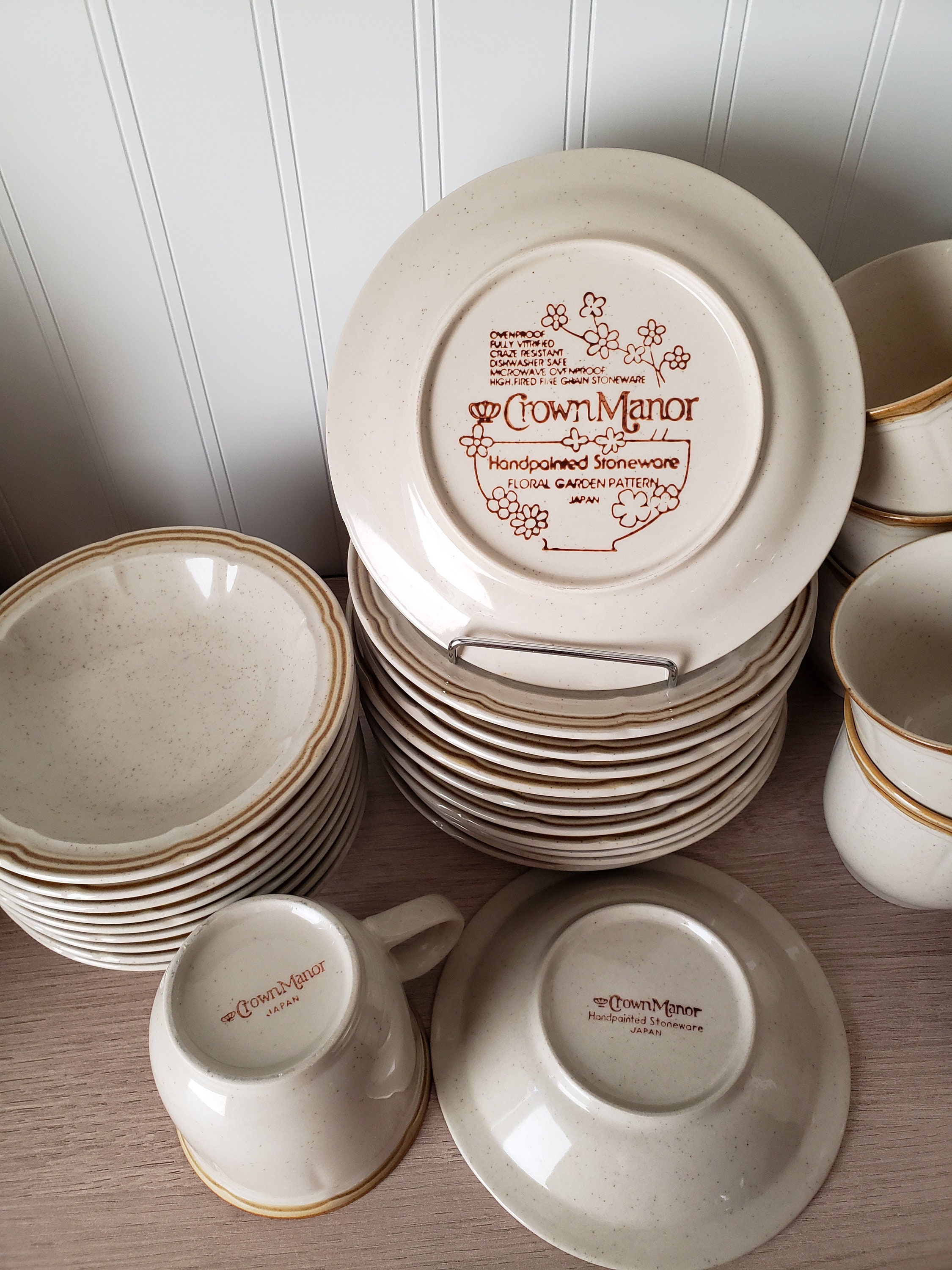 Vintage Crown Manor Floral Stoneware Dinnerware Set, 1970s Japan 