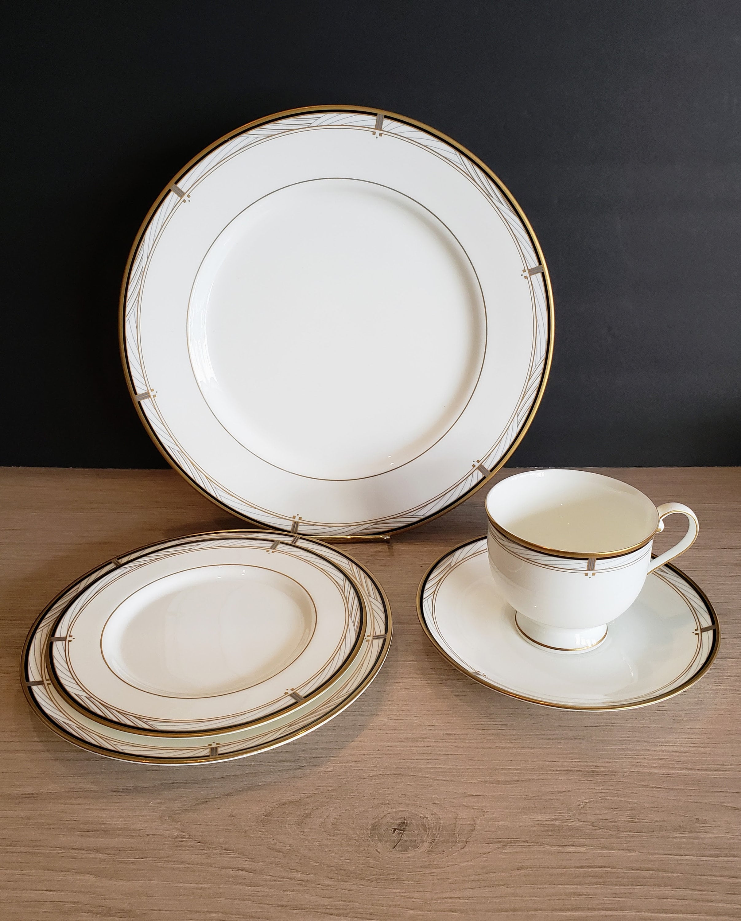 Rare Vintage Mikasa Tuscany Black Fine Bone China Five and