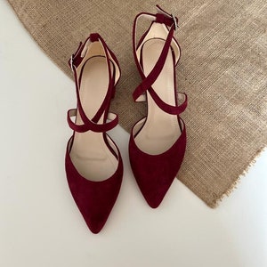 Closed toe burgundy heels sales