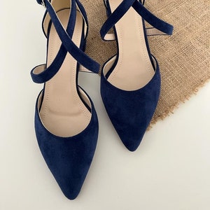 Navy closed toe heels online