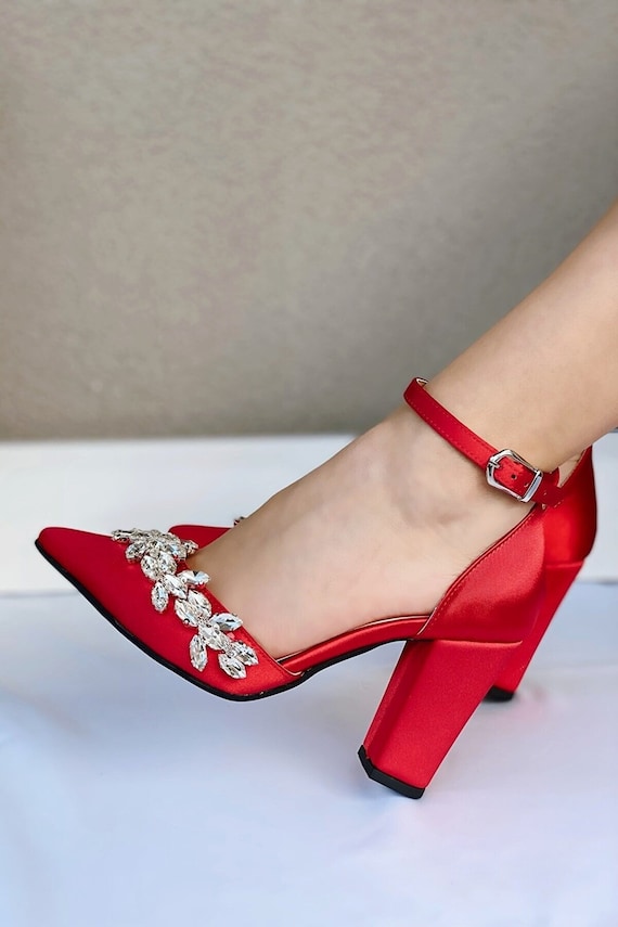 Women's Red High Heels PNG Image – Free Download