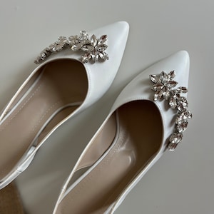 White Wedding Shoes, White Ankle Strap,  Embroidered Wedding Shoes,  Wedding Shoes For Bride, White Block Heels, Bride Shoes, Short Heel