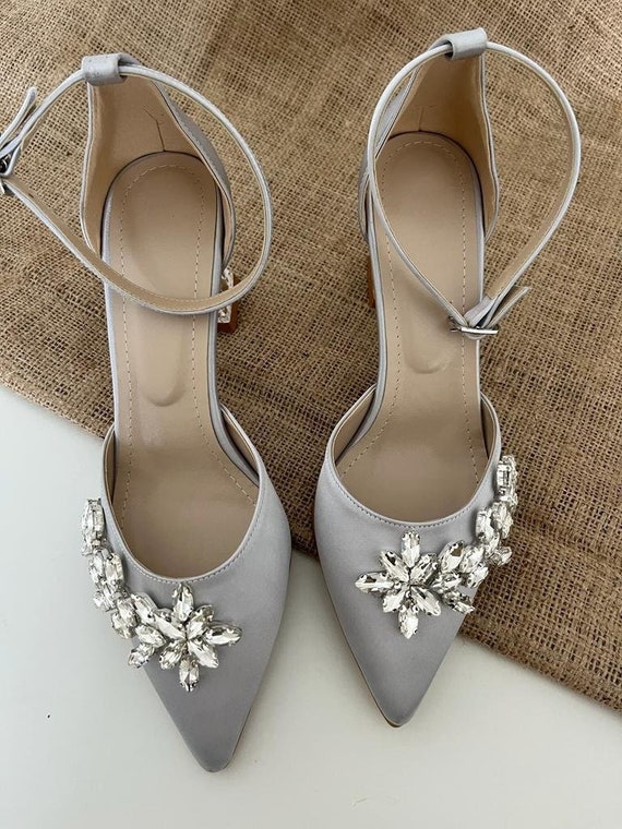 Sparkly silver wedding shoes for super snazzy feet