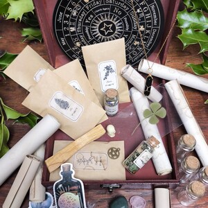 SURPRISE Witchcraft Kit - Witch box (wicca, esotericism, witchcraft, witch, pendulum, divination board...)