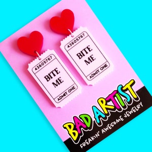 Bite Me Ticket Ohrringe aus Acryl