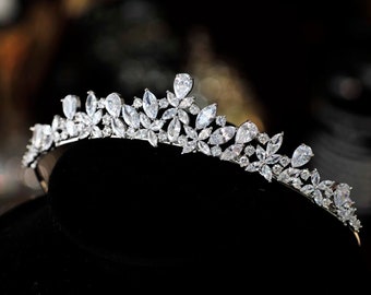 Handmade Beautiful Bridal Party Tiara Ellie Design with Simulated Diamonds, Crystal, Rhinestones