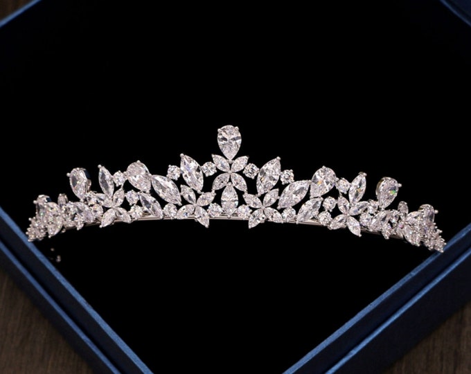 Handmade Beautiful Bridal Party Tiara Ellie Design With Simulated