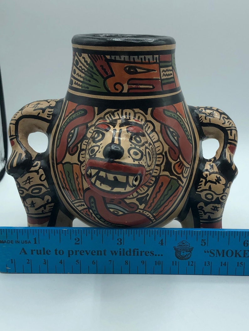 Vintage 3 footed aztec MAYAN pottery vase/cup from Costa Rica image 9