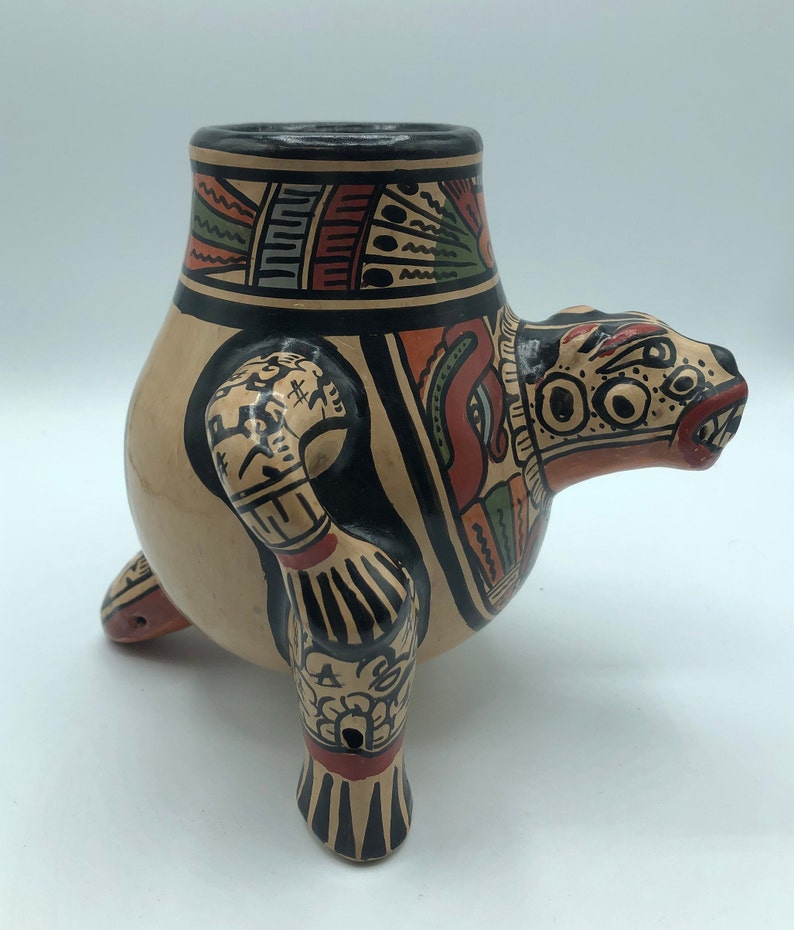 Vintage 3 footed aztec MAYAN pottery vase/cup from Costa Rica image 4