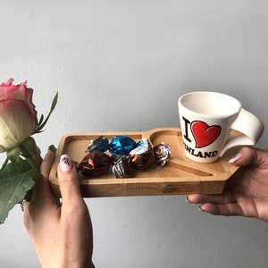 OSTERN Geschenk, Valentinstag Geschenk, Geburtstag Geschenk Holz Tablett für Kaffee, Tee, und Snack , Geschenk für Mama Holz Bild 2