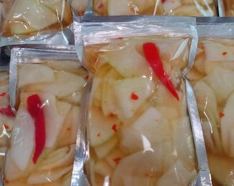 1 pièce 16 oz de papaye marinée à la sauce Guam, daigo mariné ou pickles de kimchi marinés