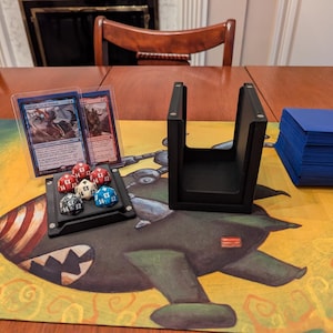 Premium Partner Commander Deck Box – Magnetic Dice Tray Lid, Top Loader Display, Fits 100 Double-Sleeved MTG Cards – 3D Printed