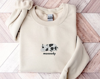 Embroidered Moody Cow Sweatshirt Cow Lovers Embroidered Crewneck Sweatshirt Cow Themed Gifts Funny Sweater for Animal Lover