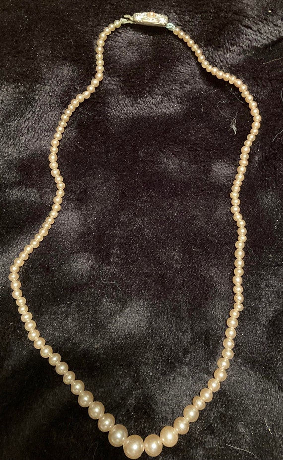 Single strand faux pearl necklaceJ apan vintage 1… - image 4