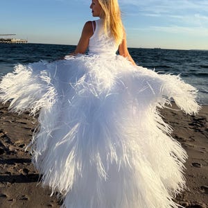 ダチョウの羽根の模造スカート：ダンス、コスプレ用のふわふわのコスチュームケープ