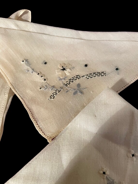 VTG Hand embroidered handkerchiefs new old stock … - image 3