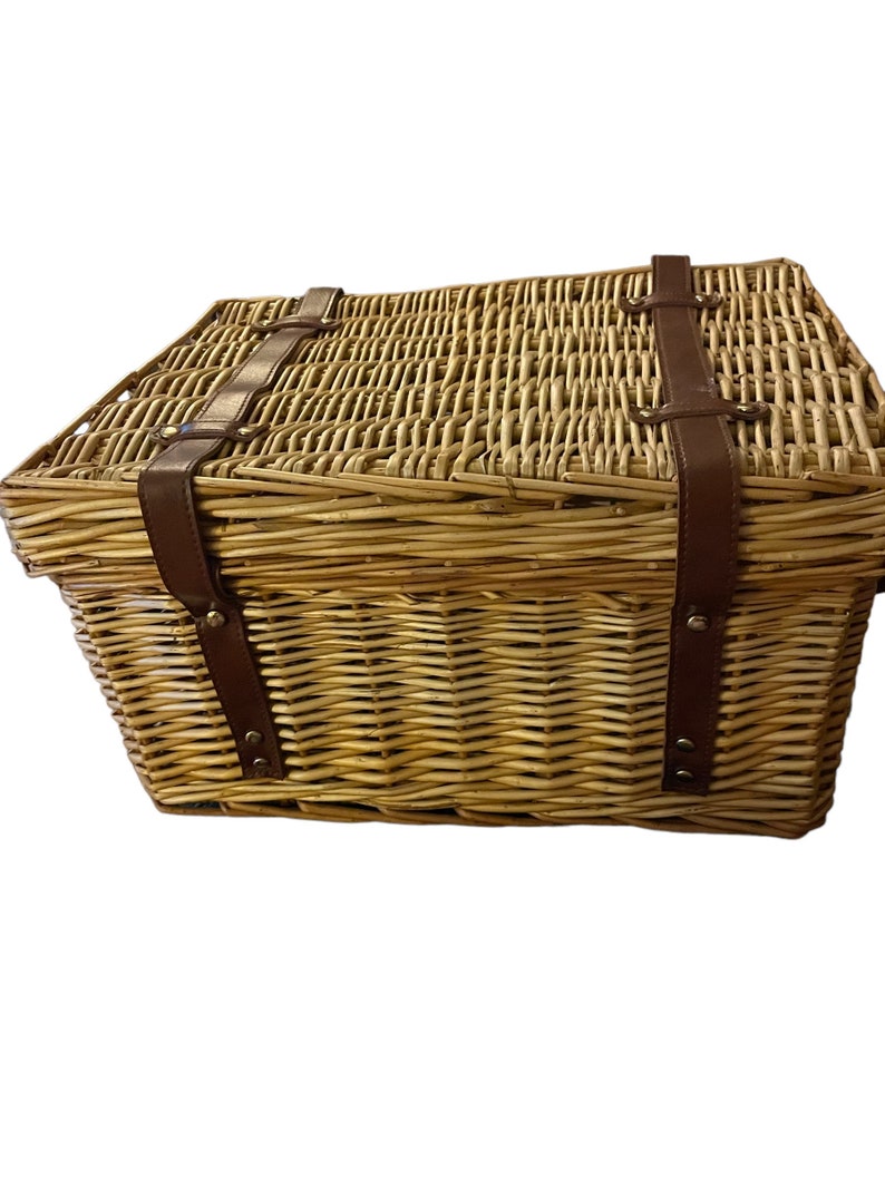 VTG Large Wicker Picnic Basket With Accessories Etsy