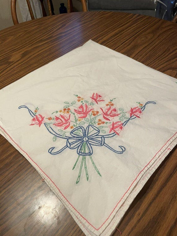 手刺繍テーブルクロス 36x34cm 花柄 バラの花束 - Etsy 日本
