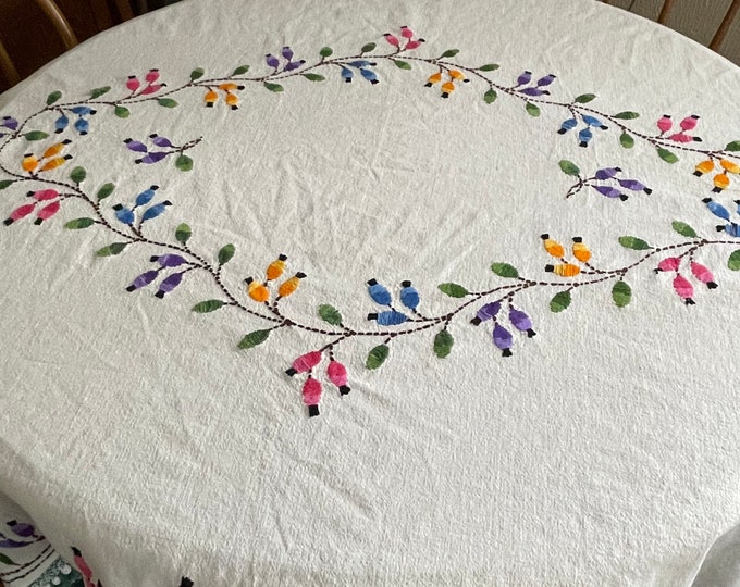 Vintage Crewel Work Table Cloth With Fringed Edge. - Etsy
