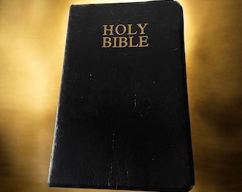 Holy Bible King James Version Zondervan 2002 Black Leather look, Red Letter