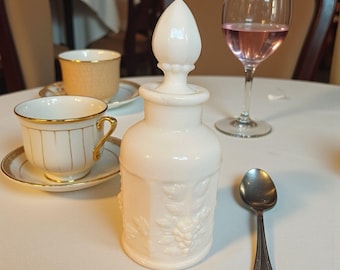 Westmoreland Panel Harvest Grape Milkglass White Cruet Decanter Stopper VTG