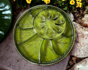 Vintage Indiana Glass Pebble Leaf Avocado Green Divided Relish Deviled Egg Plate