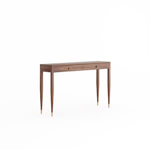 Op de afbeelding: Een donkerbruine houten consoletafel met twee laden en messing poten. De tafel heeft een eenvoudig, elegant ontwerp.