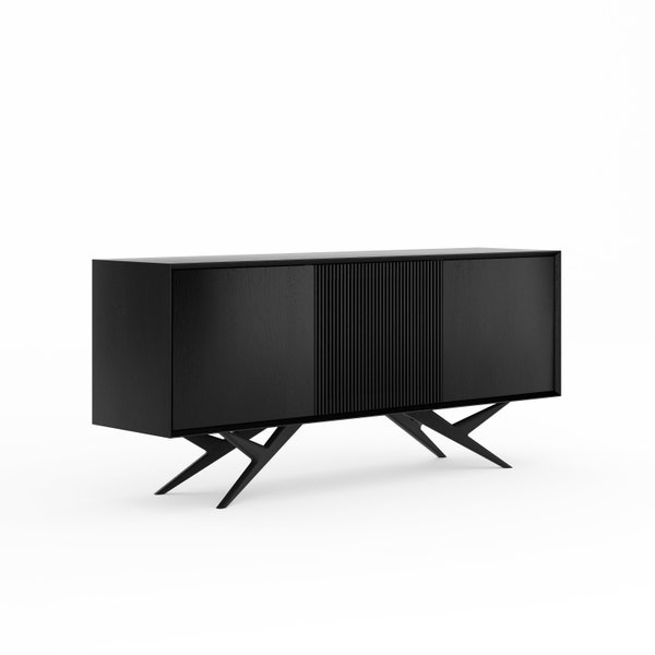 Buffet en chêne noir avec trois portes à lattes et base de forme organique dans un style moderne du milieu du siècle, commode, meuble TV, support pour tourne-disque