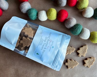 Christmas Tree Shaped Peanut Butter, Banana & Oat Dog Treats - Gluten-Free - 4 oz Bag - No Preservatives - Vegan - Handmade - All Natural