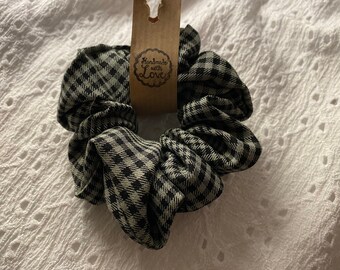 Scrunchie/hair tie in different patterns