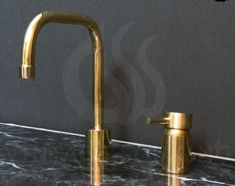 Unlacquered Brass Deck Mounted Basin Faucet, Antique Brass Bathroom Faucet