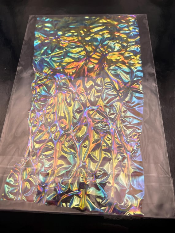 Dichroic Bubbles