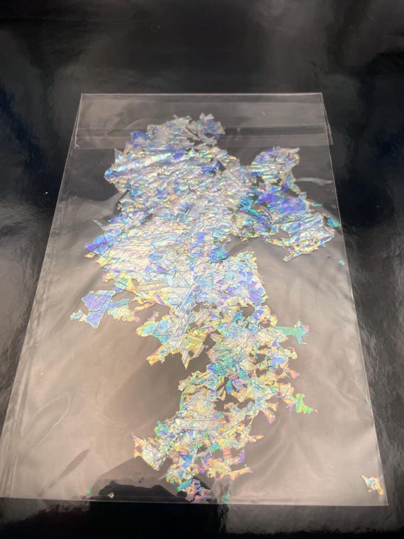 Dichroic Bubbles