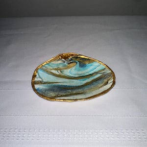 Decoupage seashell trinket dish