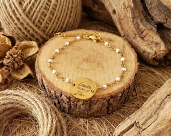 Bracelet Personnalisé médaille gravée et chaine perlée, Bijou Maman, bracelet Maman, Marraine, Cadeau Naissance, Cadeau Noël personnalisé