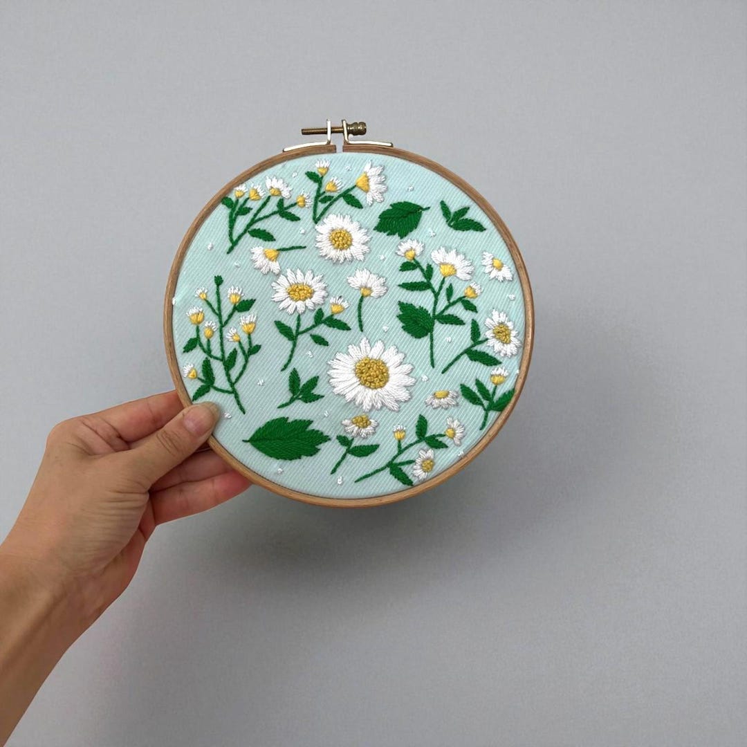 Handmade Daisy Embroidery Hoop Art: Cottagecore Floral Meadow Decor - Etsy