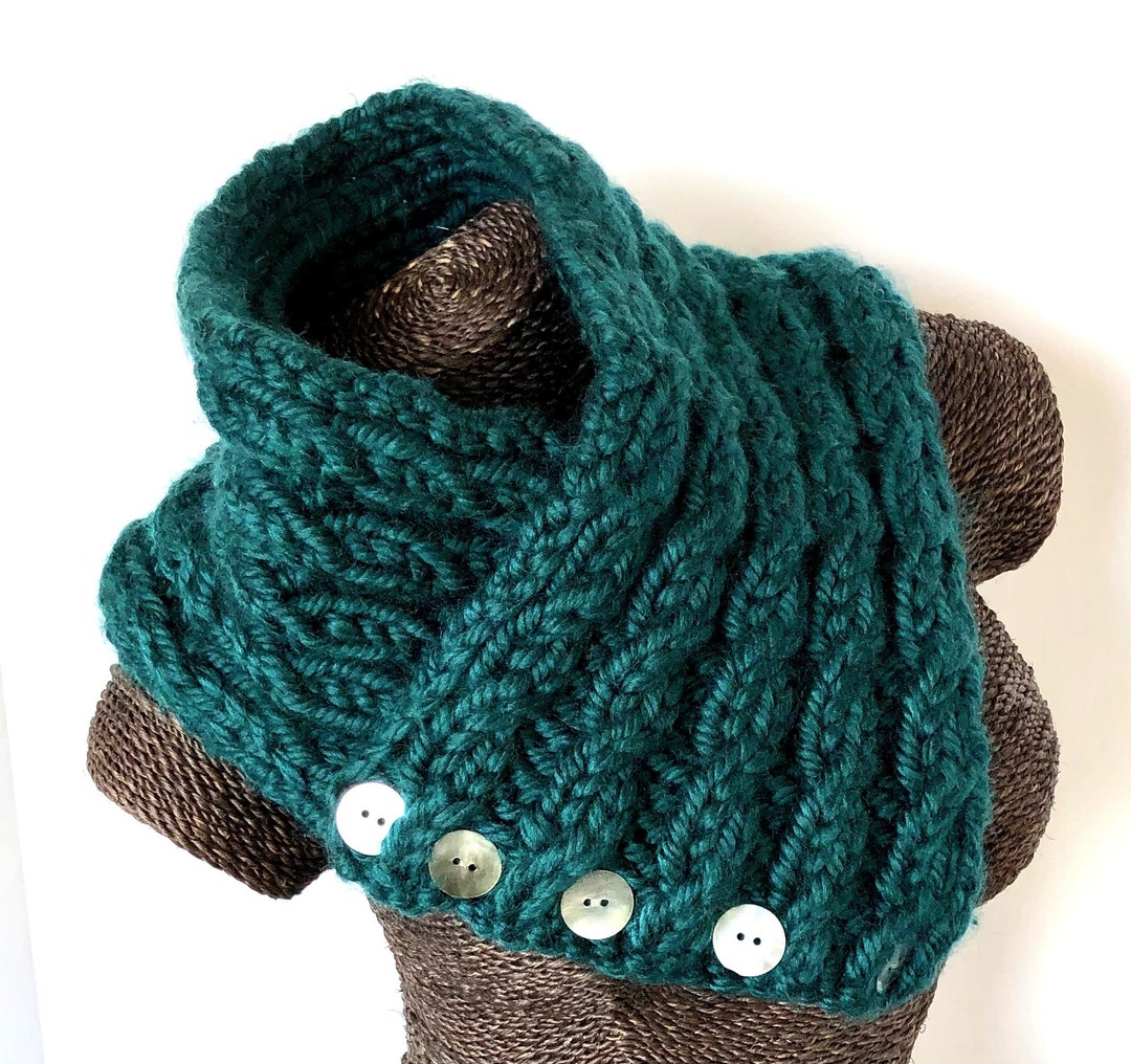 Green Cable Knit Neck Warmer Scarf With Mother of Pearl Etsy