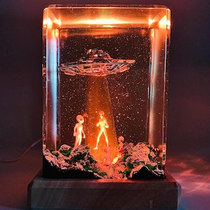 Aliens and UFO resin lamp, Resin lamp, Space Galaxy Lamp, Epoxy lamp. Night light, Unique Gift
