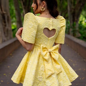 Love Mini Mestiza Kleid (Zitronengelb) | Filliniana hergestellt auf den Philippinen, Schiffe aus Australien | Mestiza Fillipina