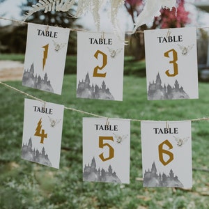 Modèle de numéros de table magiques pour la douche nuptiale ou la fête d'anniversaire sur le thème de l'assistant de mariage #051