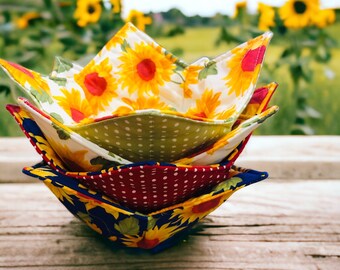 Bowl Cozy, Sunflower Gift, Reversible Bowl Cozy, Bowl Holder for Microwave, Bowl Hugger, Birthday Gift for Granny, Gift for Her Best Friend.