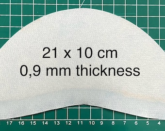 靴製造用つま先パフ補強材 | 熱可塑性 | プレスカイビング | 厚さ0.9 mmまたは0.6 mm | 高品質靴製造で最も多く使用されるつま先パフ