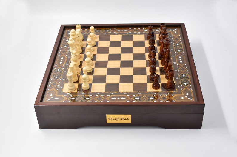 VIP Chess Set with Wooden Chess Pieces Luxury Mosaic Chess Box 30x30cm 